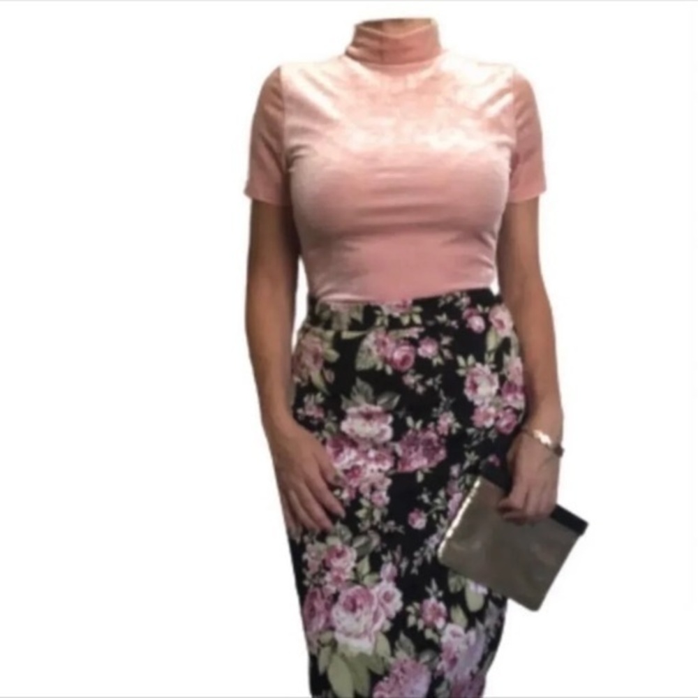 Ambiance Pink velour short sleeve mock neck top Small